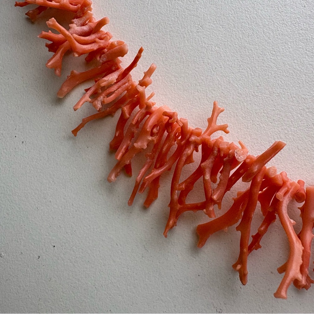 Natural Pink Coral Branch Tendril Necklace Mid Century Modern - Picture 9 of 13